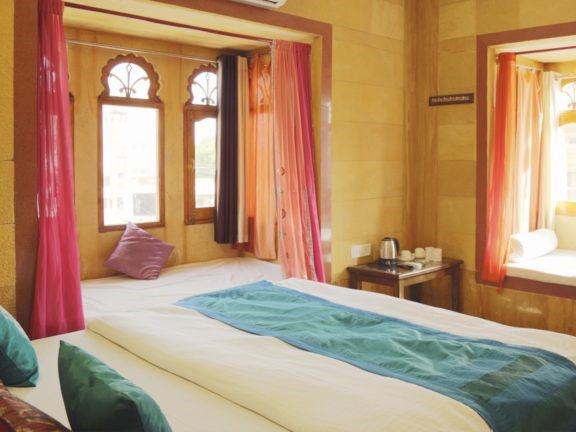 Hotel meerana jaisalmer deluxe room